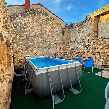 Casa Valdebek With Pool - Happy * 풀라
