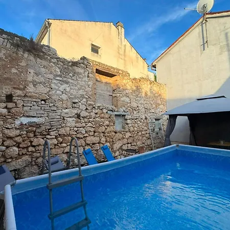 펜션 Casa Valdebek With Pool - Happy